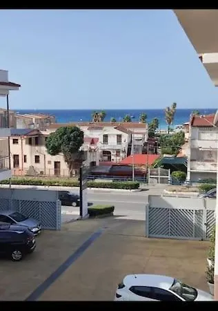Bella Vista Coastal Retreat - 5 Minutes From The Sea *