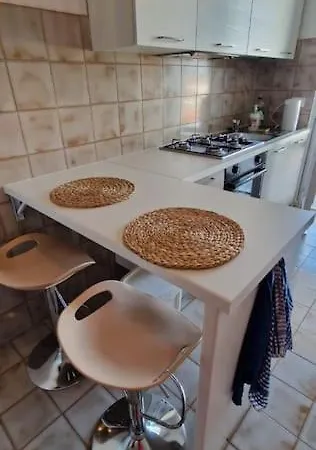Bella Vista Coastal Retreat - 5 Minutes From The Sea Apartment Cipollina